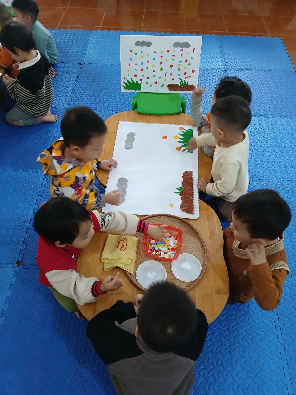 hoạt động của các bé nhà trẻ