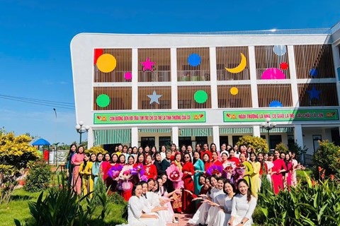 TRƯỜNG MẦM NON HỢP THANH LONG TRỌNG TỔ CHỨC LỄ KỶ NIỆM NGÀY NHÀ GIÁO VIỆT NAM