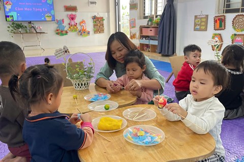 HĐ STEAM LÀM GIỎ HOA LỚP 3TC1