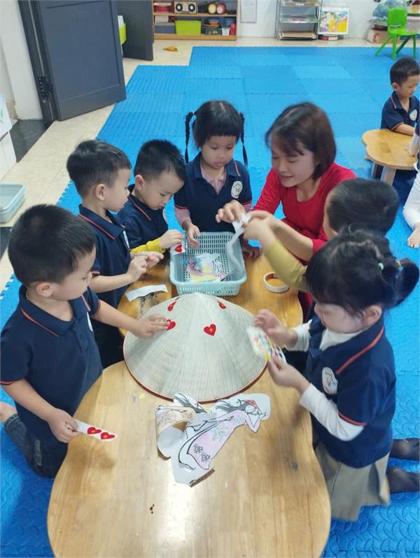 Biểu diễn Một vòng Việt Nam