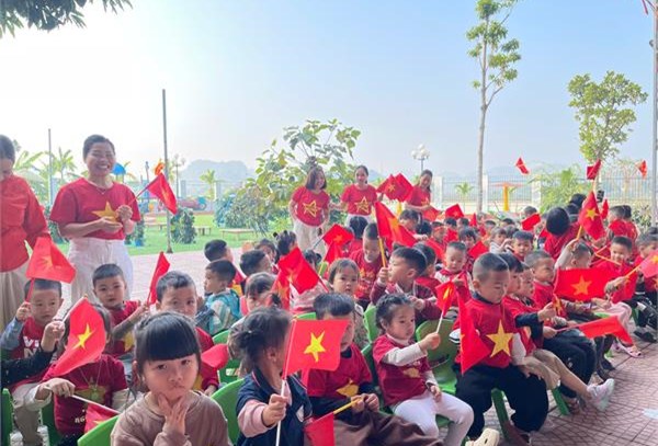 TN Chiến sĩ tý hon